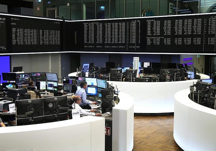 Dax stürzt am Mittag weiter ab - positive Impulse aus China fehlen