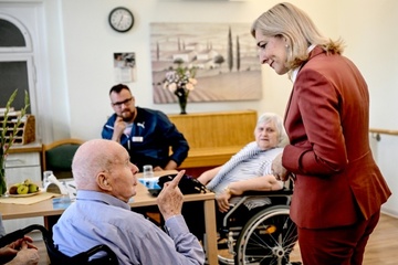 DAK: Warkens Pflegereform könnte Heimbewohner bis zu 20.000 Euro mehr kosten