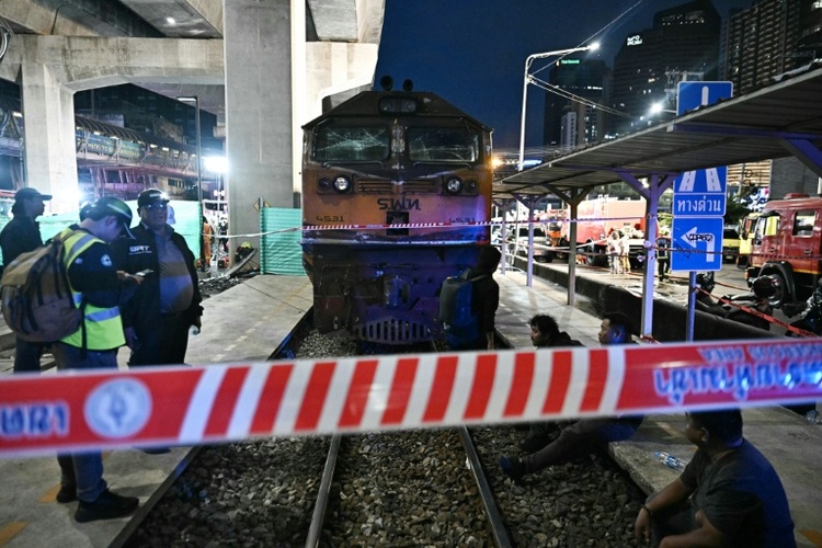 Bahnunglück in Bangkok: Zugführer nach positivem Drogentest angeklagt