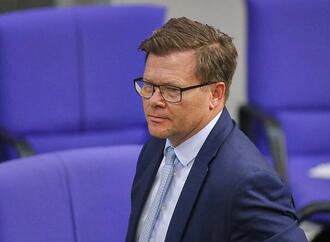 Schneider will Klimaschutzprogramm nachbessern