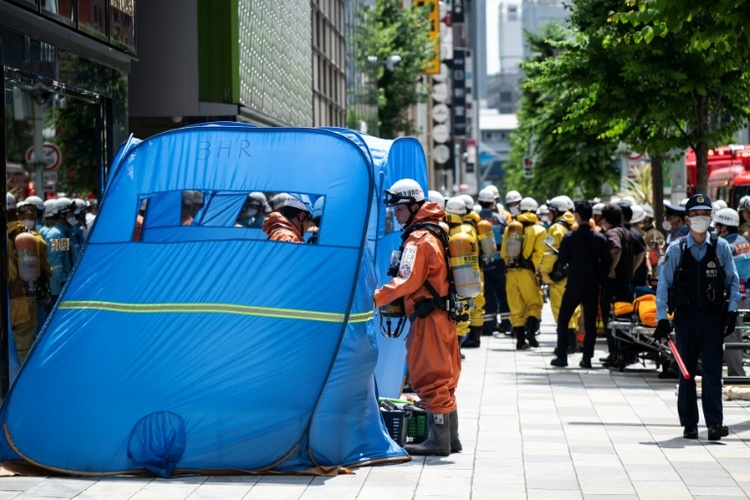 Substanz in Einkaufszentrum in Tokio versprüht: Rund 20 Verletzte
