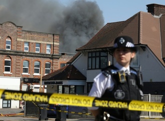 Feuerwehr: Brand in koscherem Supermarkt im Norden Londons ''nicht verdächtig''