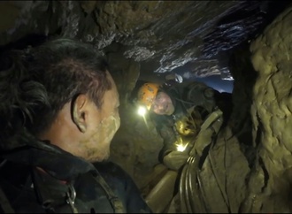 Retter: Erster von sieben in Höhle Eingeschlossenen in Laos befreit