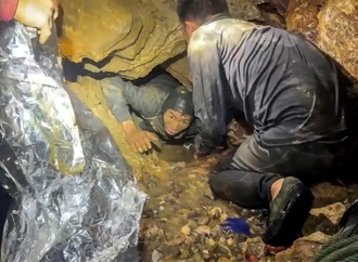 Nach zehn Tagen: Vier weitere Männer aus überschwemmter Höhle in Laos gerettet