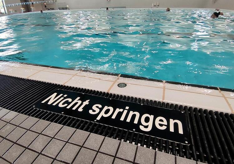 Schwimmmeister fordern bundesweite Bronze-Pflicht in Freibädern
