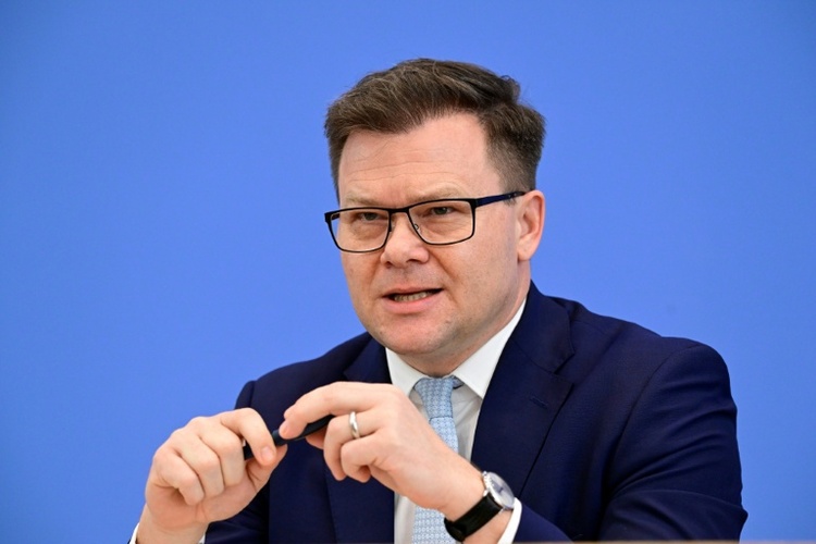 Rohstoffe: Regierung will Land mit Aktionsplan für Kreislaufwirtschaft unabhängiger machen