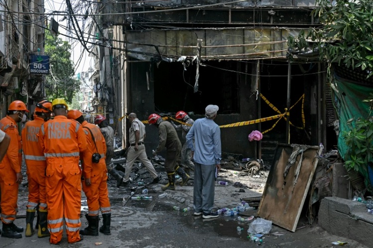 Mehr als 20 Tote und Dutzende Verletzte bei Brand in Frühstückspension in Neu Delhi