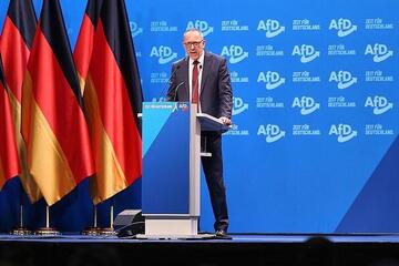 AfD-Politiker verteidigen Reise nach Russland