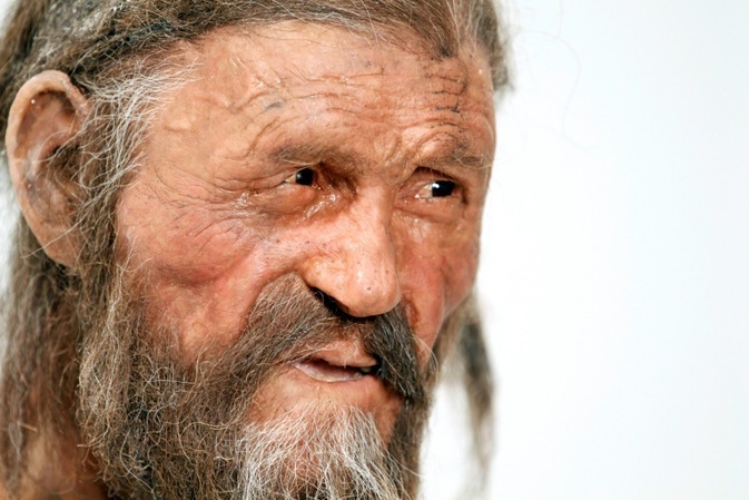 Wissenschaftler entdecken Hefe in Darm von Ötzi - und backen Brot daraus