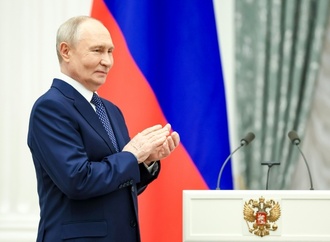 Russischer Präsident Putin hält Rede beim Wirtschaftsforum in St. Petersburg