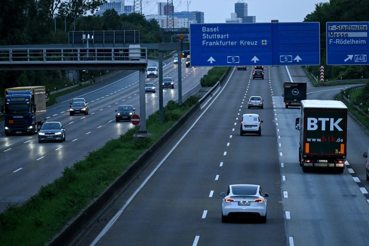 ADAC erwartet für Wochenende keine größeren Staus auf Autobahnen