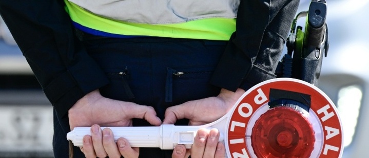 Zum zweiten Mal innerhalb weniger Tage: Polizei stoppt 15-jährige Autofahrer