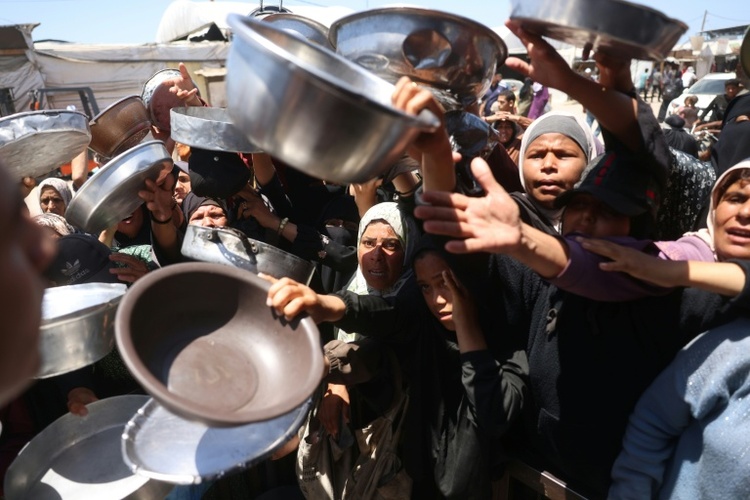 UNHCR: Zahl der weltweit Vertriebenen auf 117,8 Millionen Menschen gesunken