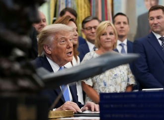 Trump sagt Angriffe auf Iran ab und deutet Verhandlungserfolg an