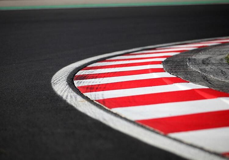 Hamilton gewinnt F1-Rennen in Barcelona