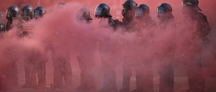 Ausschreitungen bei Anti-G7-Protesten in Genf: Gebäude beschädigt