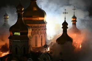 Ukrainische Regierung: Neun Tote und Kathedralenbrand in Kiew bei russischen Angriffen