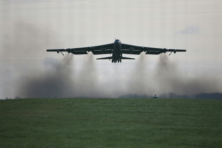 US-Kampfjet in Kalifornien abgestürzt