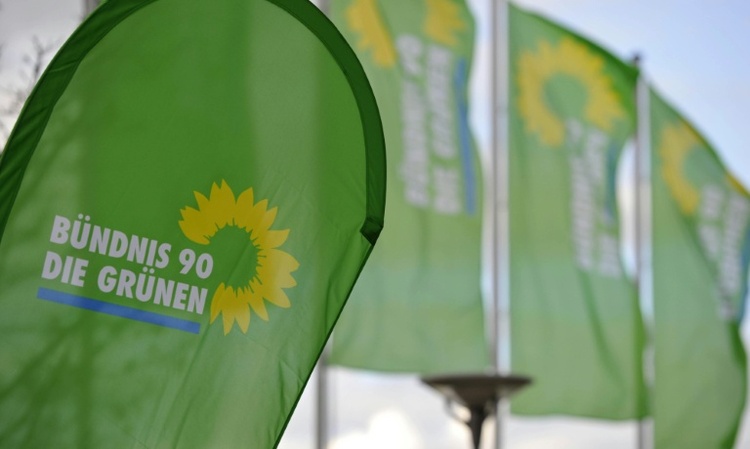 Grüne rügen Innenminister: Zu wenig Einsatz gegen Rechtsextremismus
