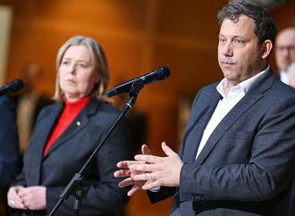 Forsa: SPD legt leicht zu - Union verliert wieder