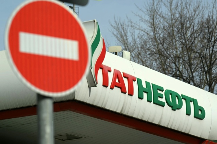 Russischer Ölkonzern Tatneft führt Obergrenzen beim Kraftstoffverkauf ein