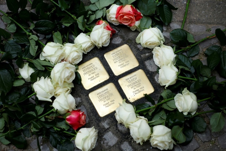 Zahl dokumentierter antisemitischer Vorfälle verharrt 2025 auf hohem Niveau