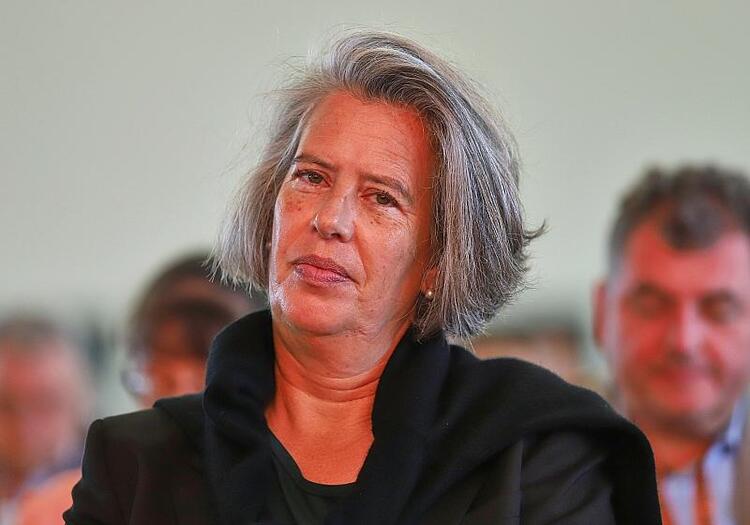 Sachsen-Anhalts Innenministerin warnt vor Radikalisierung im Netz
