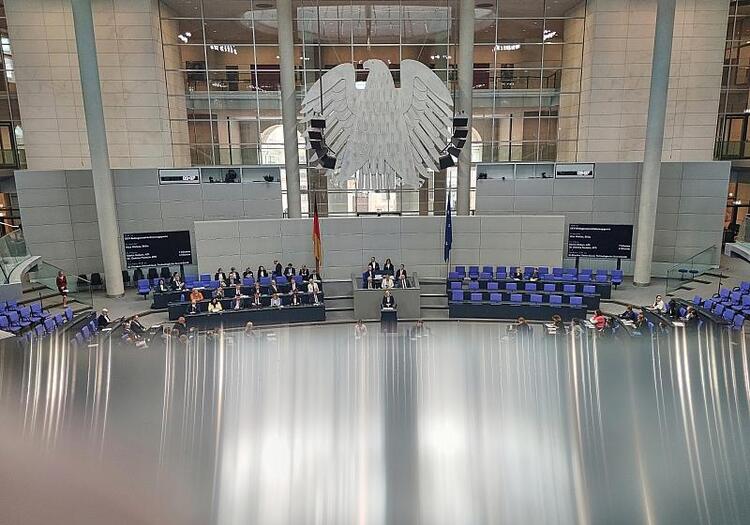 SPD: Schnelle Bundestagsentscheidung zu Hormus-Einsatz möglich