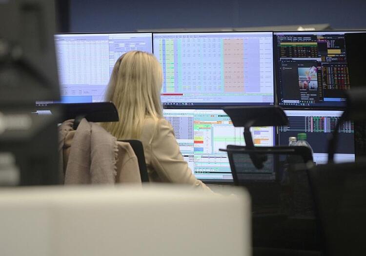Dax legt geringfügig zu - Aktien von Bayer und Commerzbank gefragt