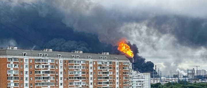 Massiver ukrainischer Drohenangriff auf Moskau - Rauchsäulen über russischer Hauptstadt