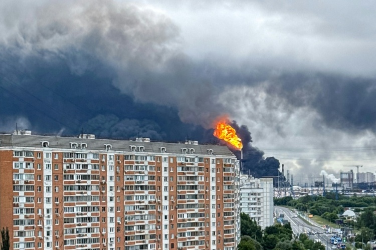 Massiver ukrainischer Drohenangriff auf Moskau - Rauchsäulen über russischer Hauptstadt
