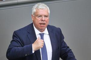 Hardt: Freie Fahrt durch Straße von Hormus zentral für Deutschland