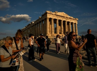 Restaurierung von Parthenon-Tempelfassade auf Akropolis in Athen abgeschlossen