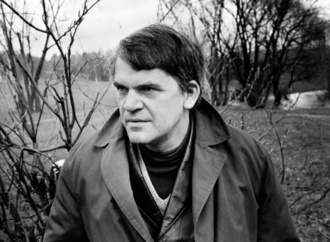 Asche von Milan Kundera und seiner Frau in Brünn beigesetzt
