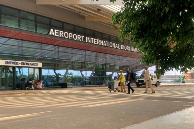13 Tote bei dschihadistischem Angriff auf Flughafen in Nigers Hauptstadt Niamey