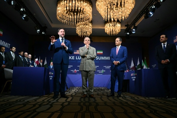 US-Vize Vance nennt Verhandlungen mit dem Iran ''historisch''