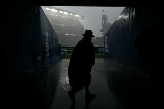 WM unter Wasser: Zehntausende Fans in Philadelphia müssen Stadionplätze verlassen