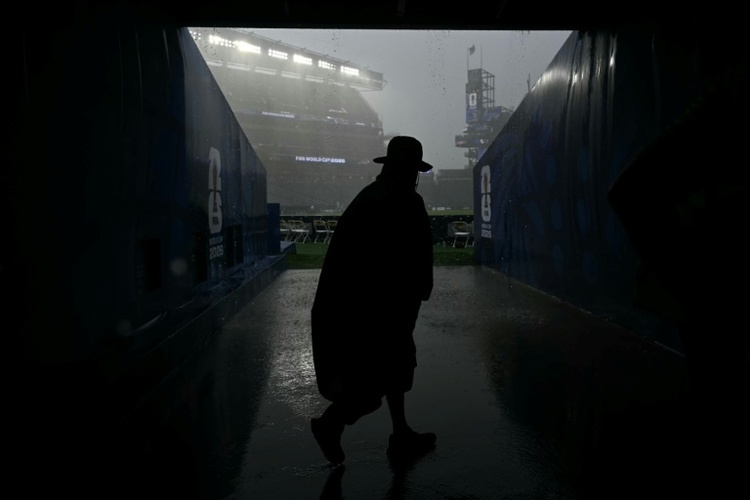 WM unter Wasser: Zehntausende Fans in Philadelphia müssen Stadionplätze verlassen