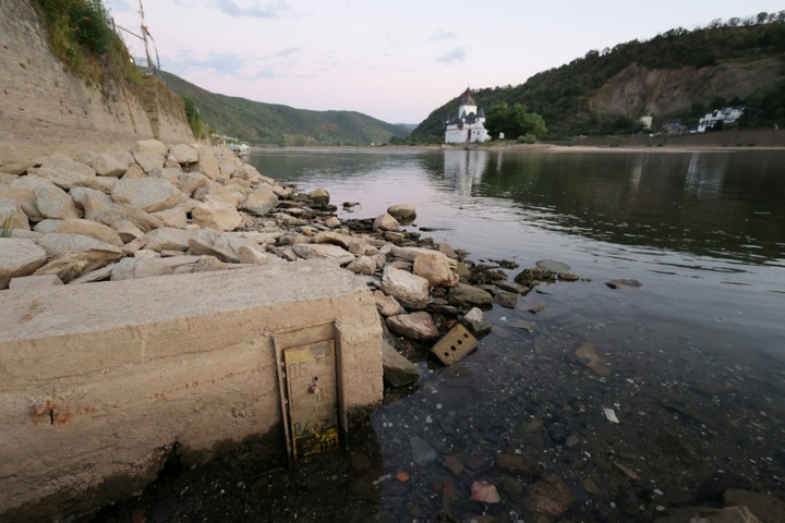 Rhein und Mosel wärmer als 25 Grad: Rheinland-Pfalz ruft Warnstufe aus
