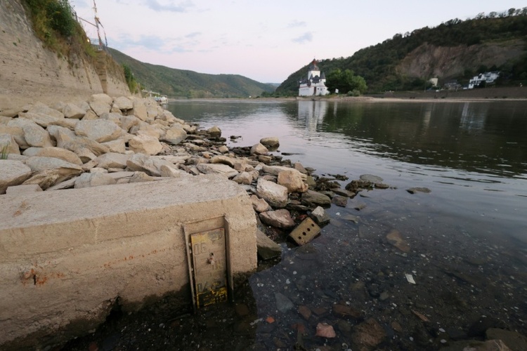 Rhein und Mosel wärmer als 25 Grad: Rheinland-Pfalz ruft Warnstufe aus