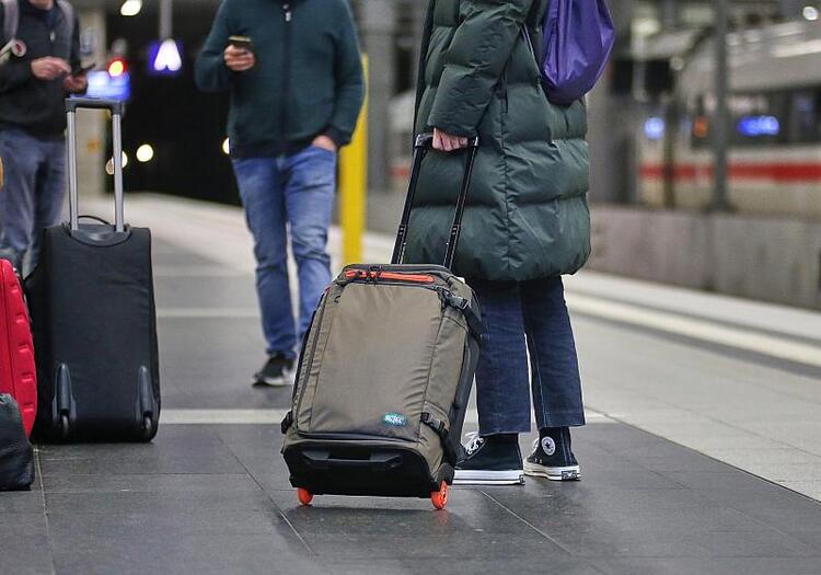 Bahn-Störung behoben - Zugverkehr läuft wieder an