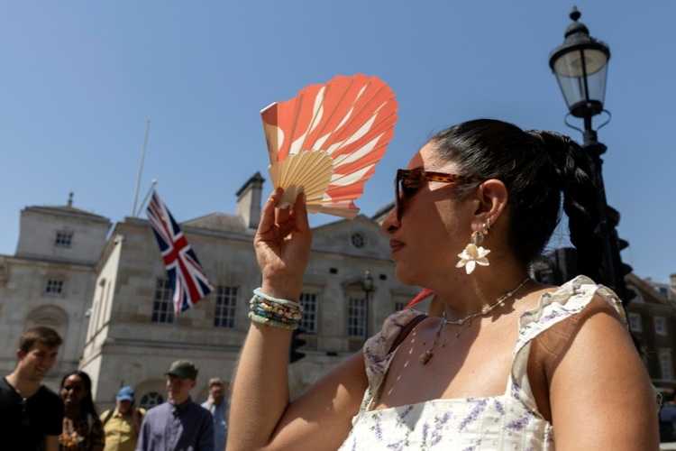 Großbritannien verzeichnet neuen Hitzerekord - Viele Notfalleinsätze in London