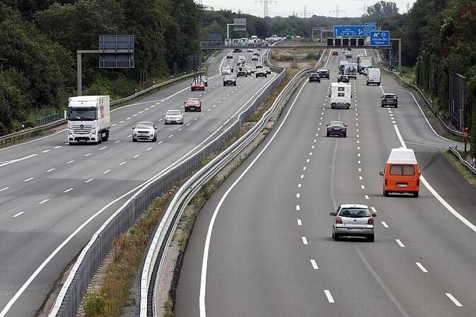 Schnieder erwartet keine größeren Hitzeschäden auf Autobahnen