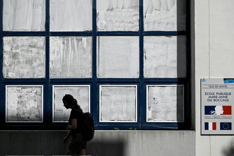 Frankreichs Schulen bekommen 130 Millionen Euro für Klimaanlagen