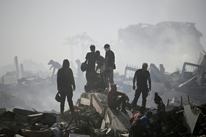 Fieberhafte Suche nach Verschütteten in Venezuela - Erste Helfer aus dem Ausland gelandet