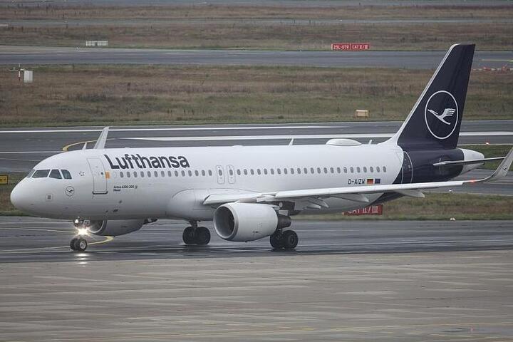 Spiegel zieht Meldung zu Kerosinmangel bei Lufthansa zurück
