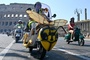 Tausende feiern in Rom 80 Jahre Vespa