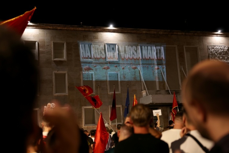 Albanien: Erneut Tausende Menschen bei Demonstration gegen Kushner-Bauprojekt