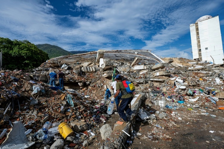 Bislang mehr als 6400 Menschen nach Erdbeben in Venezuela gerettet