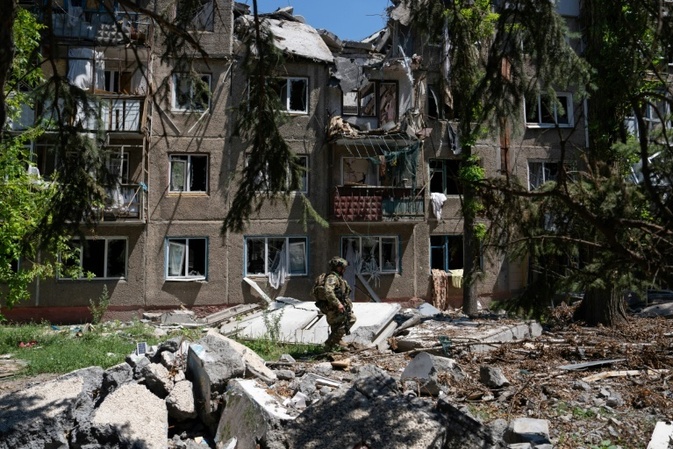 Ukraine greift St. Petersburg mit Drohnen an - Kiew dementiert russische Eroberung im Donbass